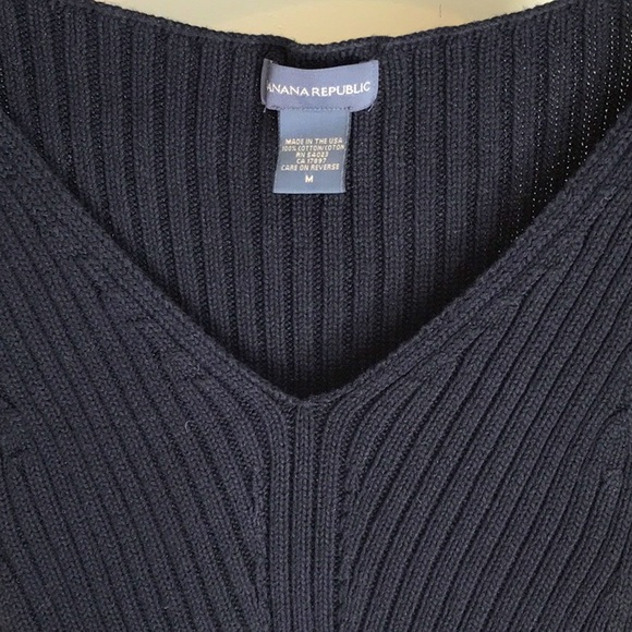 Banana Republic Knit Sleeveless Sweater - Picture 3 of 8